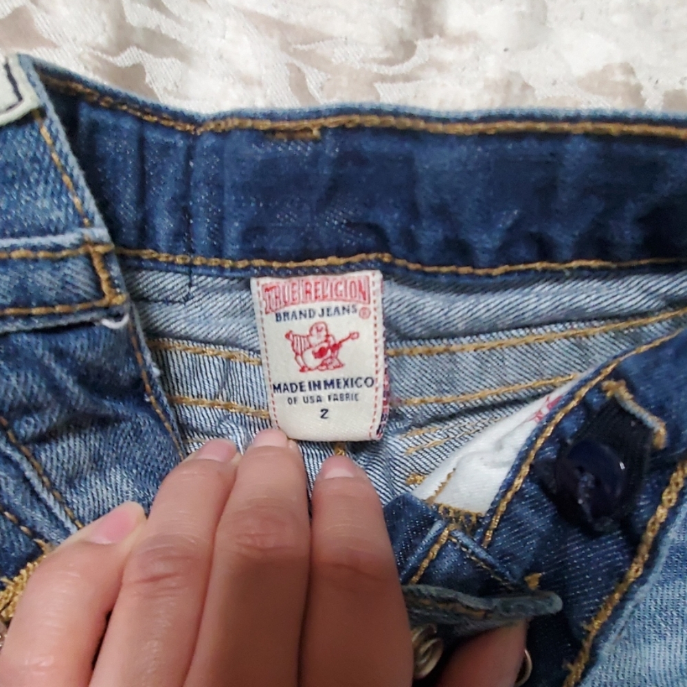 True Religion - Picture 2 of 4